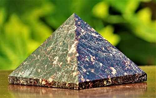 Polirani prirodni crveni almandin Garnet Crystal Beather Metafizički kamen izrezbavljen Egipat Piramida Meditacija sakraja Feng Shui