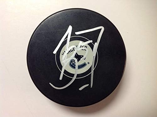 Troy Stecher potpisao autogramom Vancouver Canucks Hockey Pak A-autogramom NHL Pak